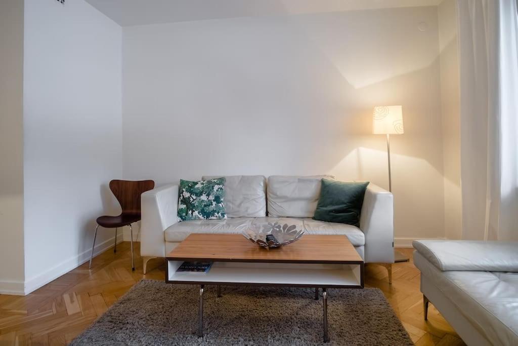 Stockholm Checkin Apartment Alvik Buitenkant foto