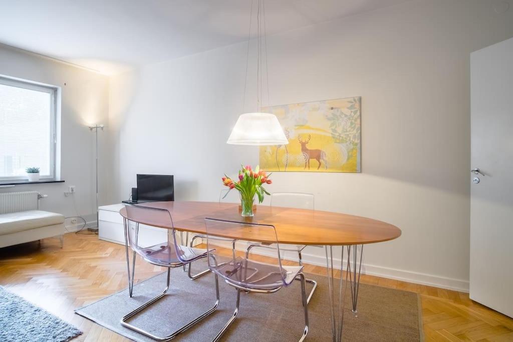 Stockholm Checkin Apartment Alvik Buitenkant foto