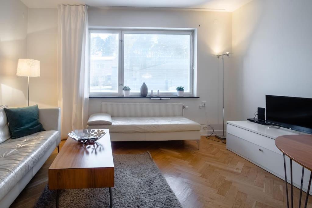 Stockholm Checkin Apartment Alvik Buitenkant foto