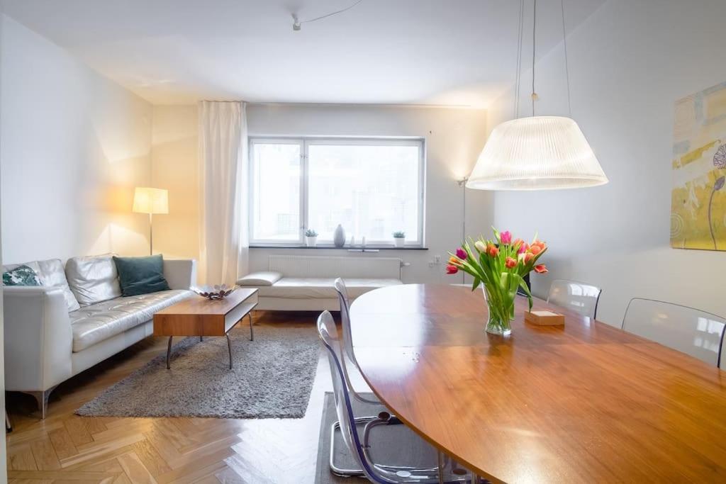 Stockholm Checkin Apartment Alvik Buitenkant foto